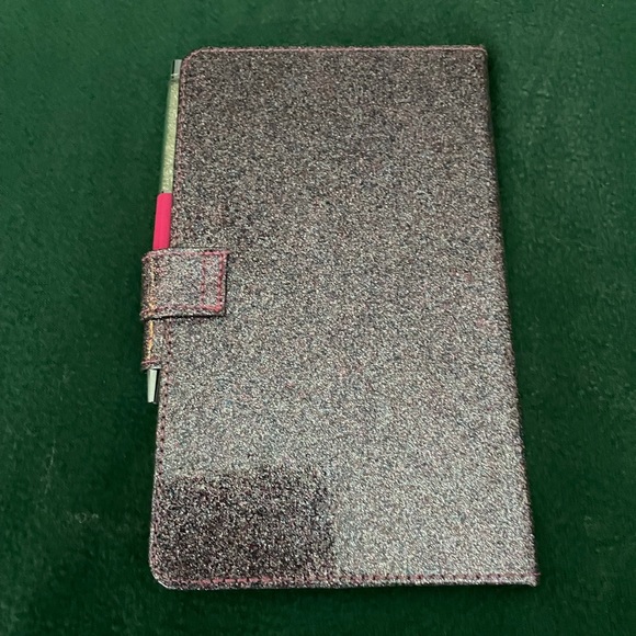 Victoria’s Secret Notebook and Pen Set - Picture 9 of 10